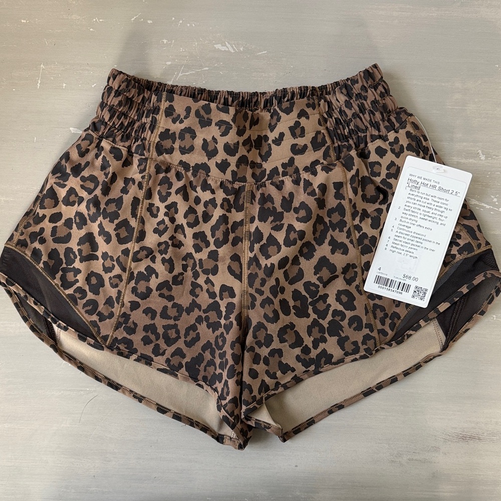 Lululemon Hotty Hot High Rise Shorts 2.5” Leopard Size 6